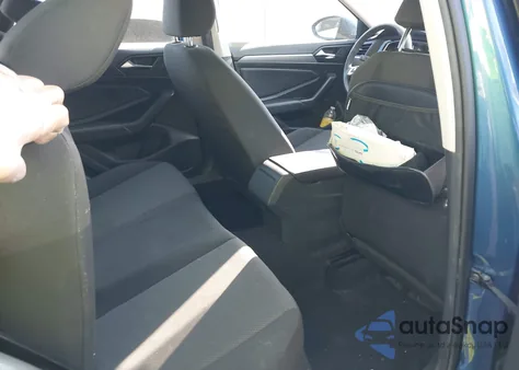 2019 Volkswagen Jetta 1.4T R-Line/1.4T S/1.4T Se z USA, uszkodzony, nr VIN 3VWC57BU6KM042354